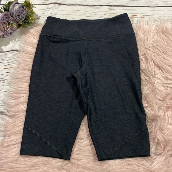 NWT Outdoor Voices Double Time 10" Bike Shorts- Charcoal- Women size XS - Picture 2 of 7